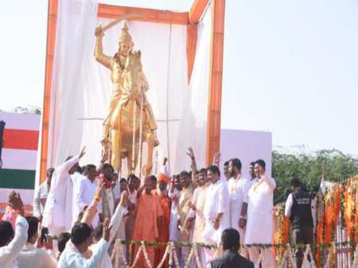 उन्नाव ऐतिहासिक निवेश का बना गवाह: मुख्यमंत्री योगी आदित्यनाथ ने 804 करोड़ रुपये की परियोजनाओं का किया शुभारंभ