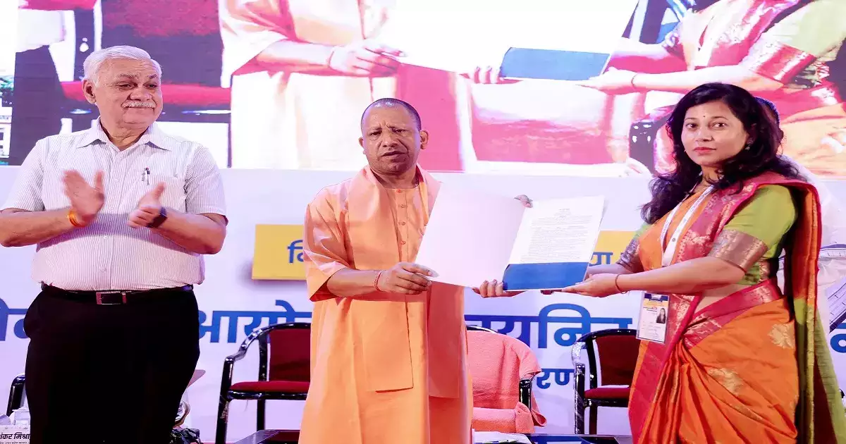 मुख्यमंत्री योगी आदित्यनाथ ने शैक्षिक सुधारों के बीच सेवानिवृत्त शिक्षक की विशेषज्ञता का उपयोग करने की करी वकालत