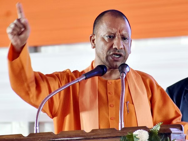 मुख्यमंत्री योगी आदित्यनाथ: पीएमएवाई के तहत जरूरतमंदों को मकान उपलब्ध कराएं