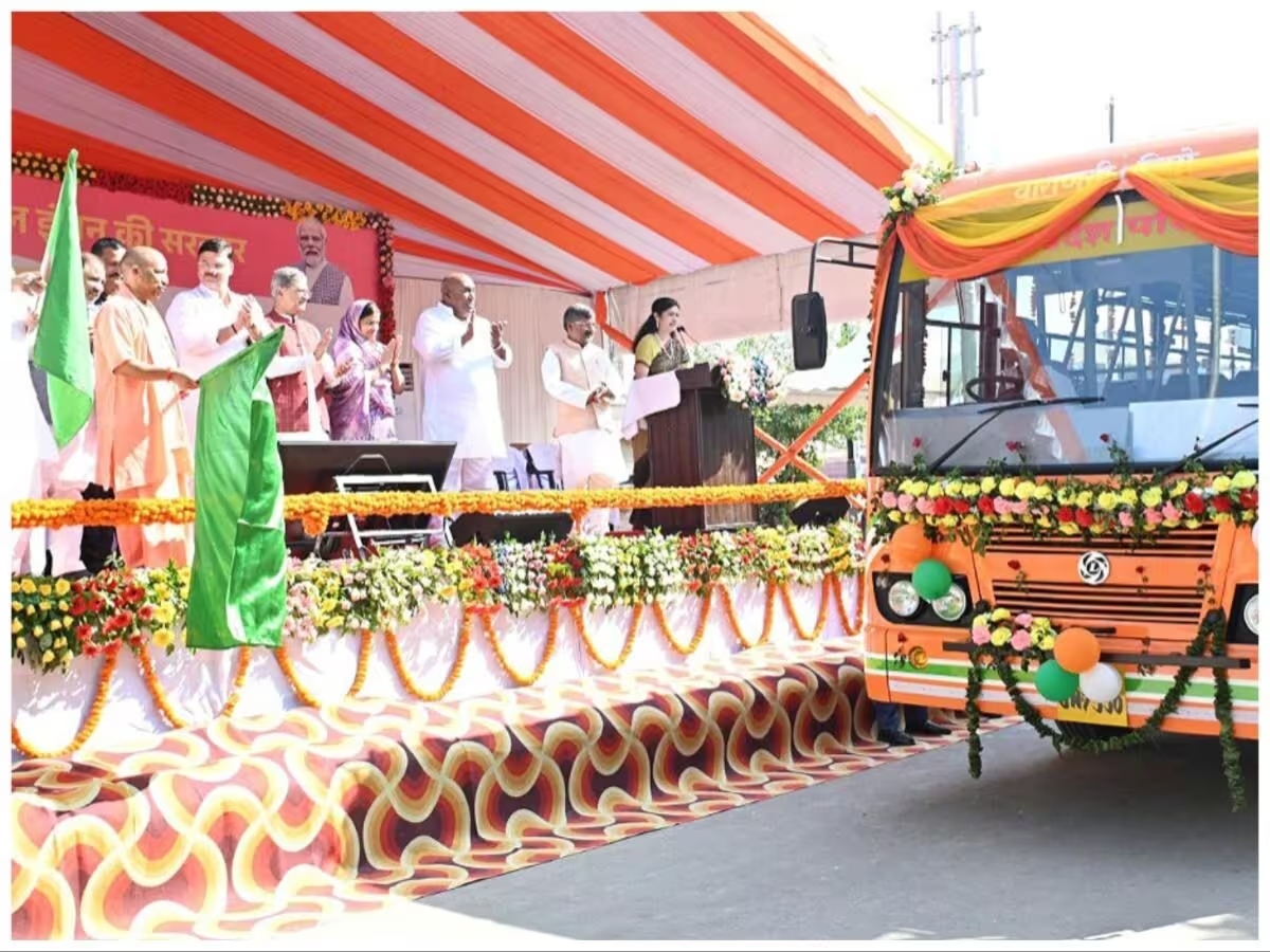 महिला सशक्तिकरण: सीएम योगी आदित्यनाथ ने अयोध्या में सभी महिला कर्मचारी बसों की करी शुरुआत