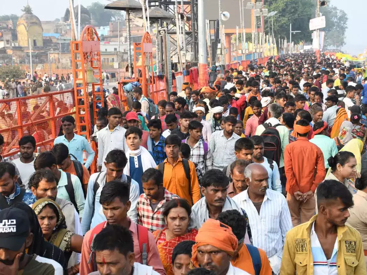 Ayodhya: राम मंदिर खुलने से पहले अयोध्या की 14 कोसी परिक्रमा में भीड़ ने बनाया रिकॉर्ड