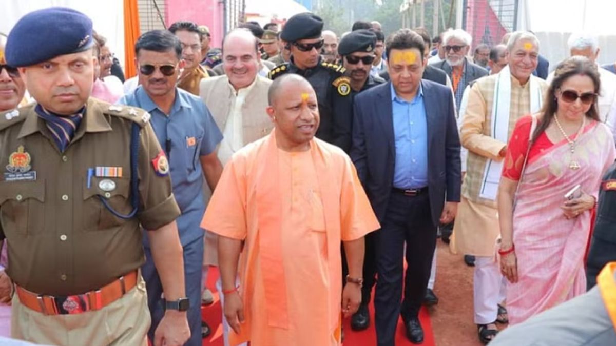 मथुरा: सीएम योगी आदित्यनाथ ने पीएम मोदी के मथुरा दौरे के लिए सुरक्षा और तैयारियों की समीक्षा की