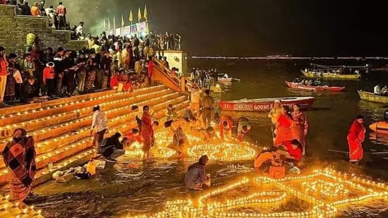 वाराणसी: देव दीपावली में 12 लाख दीयों, लेजर शो, से रोशन होगी काशी नगरी