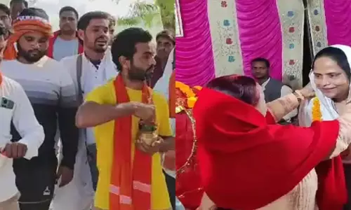 यूपी के मंदिर में मुस्लिम विधायक के दौरे के बाद मंदिर का गंगाजल से किया शुद्धिकरण