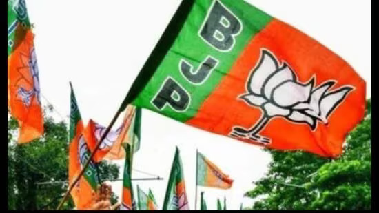 बीजेपी का रणनीतिक कदम: पश्चिमी यूपी में जाटों को लुभाने के लिए चौधरी चरण सिंह की प्रतिमा का अनावरण