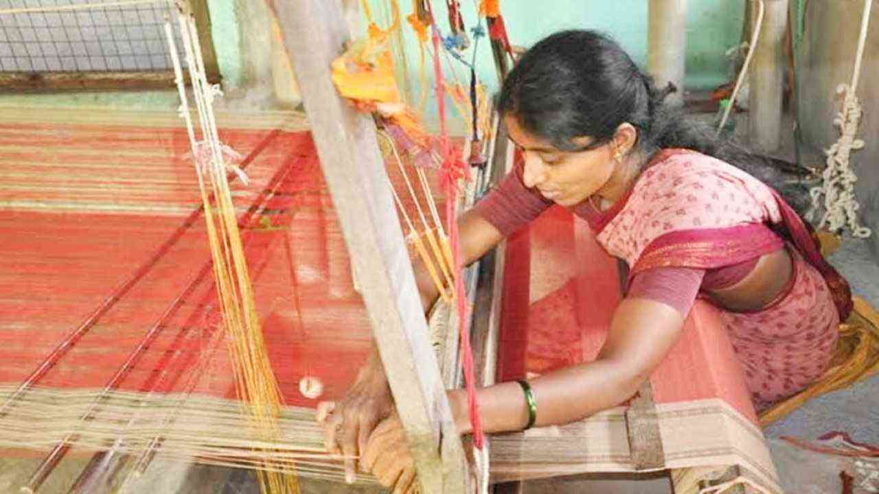 लघु एवं कुटीर उद्योगों के विकास को बढ़ावा दे रही योगी सरकार