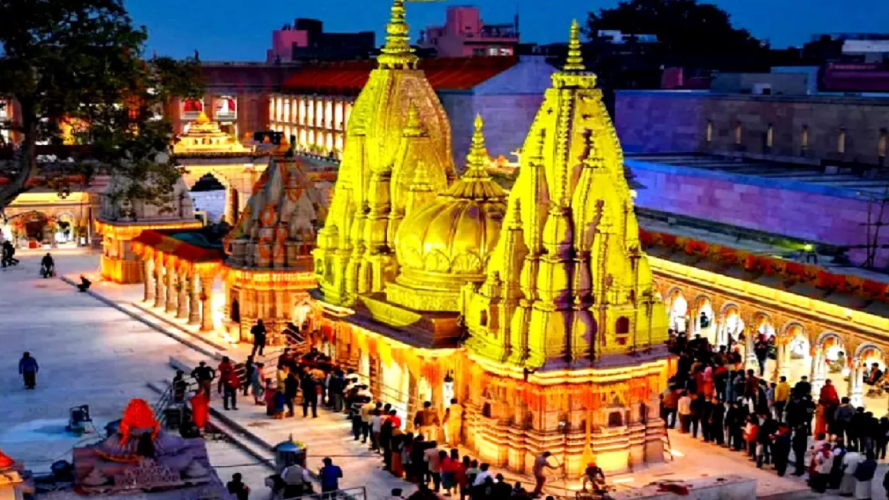 काशी विश्वनाथ धाम में भक्तों की भीड़, दो साल में 13 करोड़ श्रद्धालु का बना रिकॉर्ड