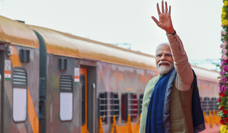 पीएम मोदी की ऐतिहासिक अयोध्या यात्रा: ₹15,700 करोड़ की विकासात्मक परियोजनाओं का किया उद्घाटन