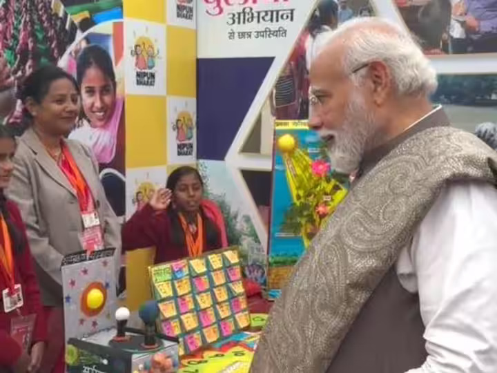पीएम मोदी ने इंस्टाग्राम पोस्ट में वाराणसी में प्रतिभाशाली कवि की करी सराहना