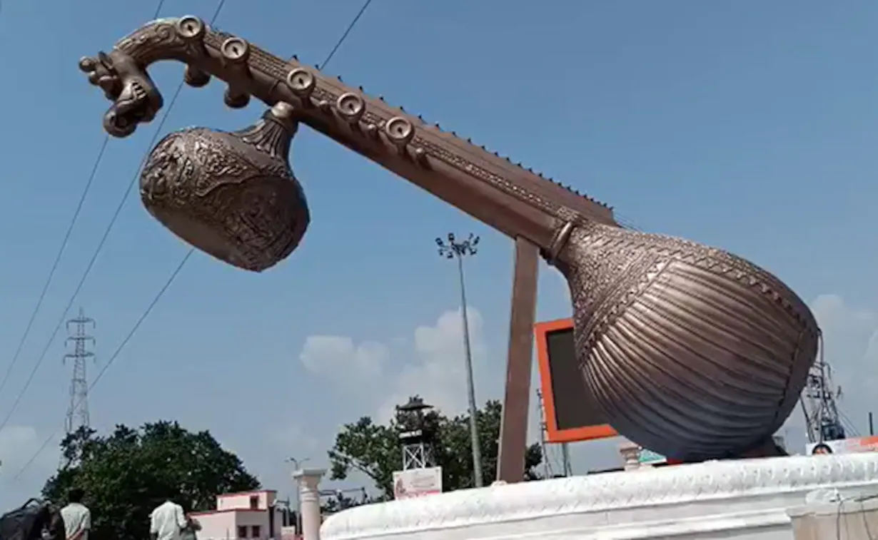 अयोध्या: लता मंगेशकर चौक पर ‘जय श्री राम’ के नारे के साथ अयोध्या में नए साल का स्वागत
