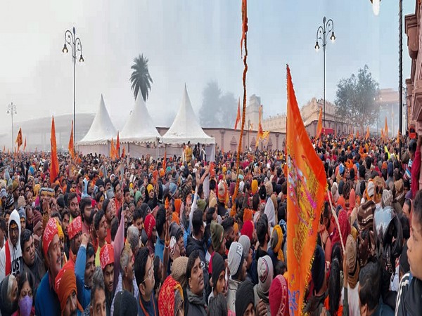 अयोध्या राम मंदिर में पहले दिन 5 लाख से अधिक श्रद्धालु ने किए दर्शन; संयम बरतें, सहयोग करें: बोले सीएम योगी