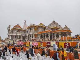 अयोध्या राम मंदिर उद्घाटन: अयोध्या पहुंचे PM मोदी, दोपहर 12.29 बजे रामलला की प्राण प्रतिष्ठा