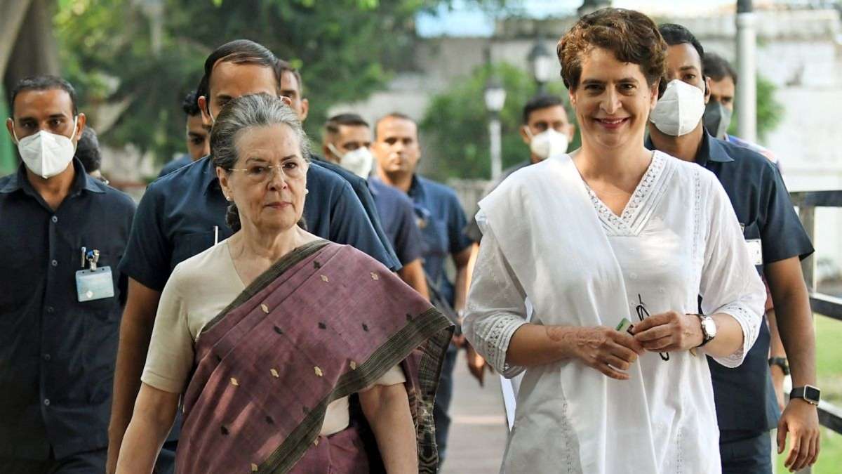 Lok Sabha Elections: कांग्रेस ने रायबरेली में बनाई ‘स्पेशल 24’ टीम, प्रियंका गांधी को लेकर अटकलें हुई तेज