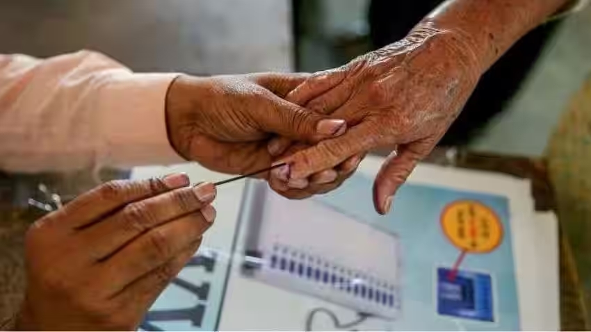 Uttar Pradesh: दूसरे चरण की पांच 5 संसदीय सीटों पर पर आज तक नहीं खुला महिला उम्मीदवार का खाता