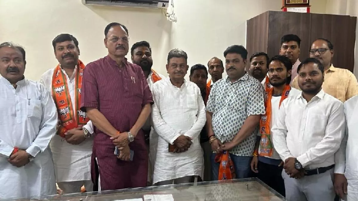 Lok Sabha Elections: सपा के गढ़ को बड़ा झटका, जैथरा चेयरमैन समर्थकों सहित भाजपा में हुए शामिल