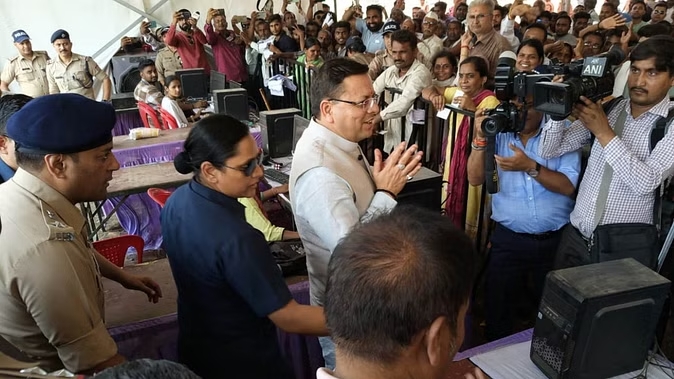 Char Dham Yatra 2024: दूसरे दिन भी पंजीकरण के स्लॉट में पड़ी कमी, मुख्यमंत्री पुष्कर सिंह धामी जायजा लेने पहुंचे हरिद्वार
