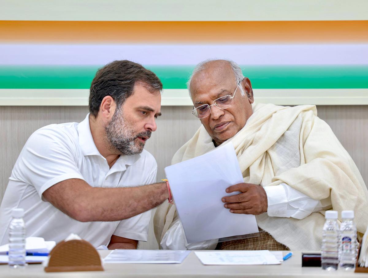 राहुल गांधी और मल्लिकार्जुन खड़गे सितंबर में करेंगे उत्तराखंड का दौरा, देहरादून में बड़ी रैली की योजना