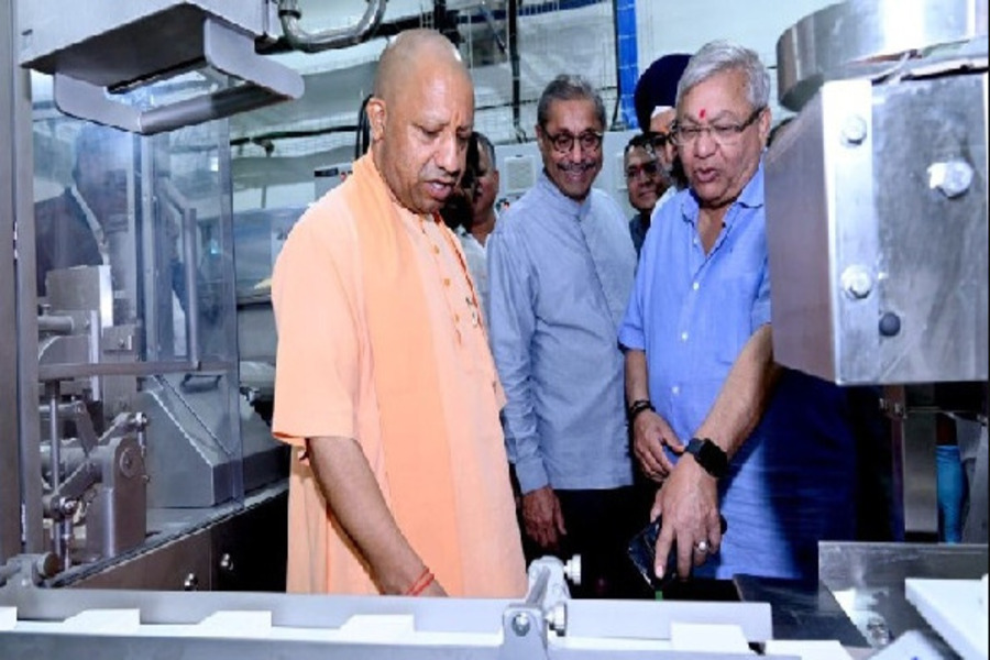 UP NEWS:गीडा सेक्टर 27 में पेप्सिको की फ्रेंचाइजी वरुण बेवरेजेज की यूनिट का मुख्यमंत्री ने किया उद्घाटन