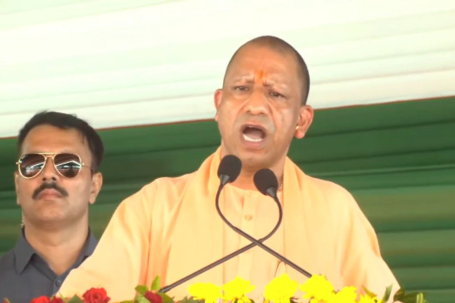 UP NEWS: सीएम योगी आदित्यनाथ ने मिर्जापुर में 765 करोड़ की 127 विकास परियोजनाओं का किया लोकार्पण-शिलान्यास