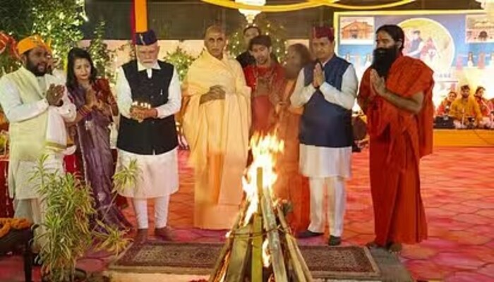 UK News: यूके का लोकपर्व इगास-बग्वाल, दिल्ली में अनिल बलूनी के आवास पर पीएम मोदी ने मनाया