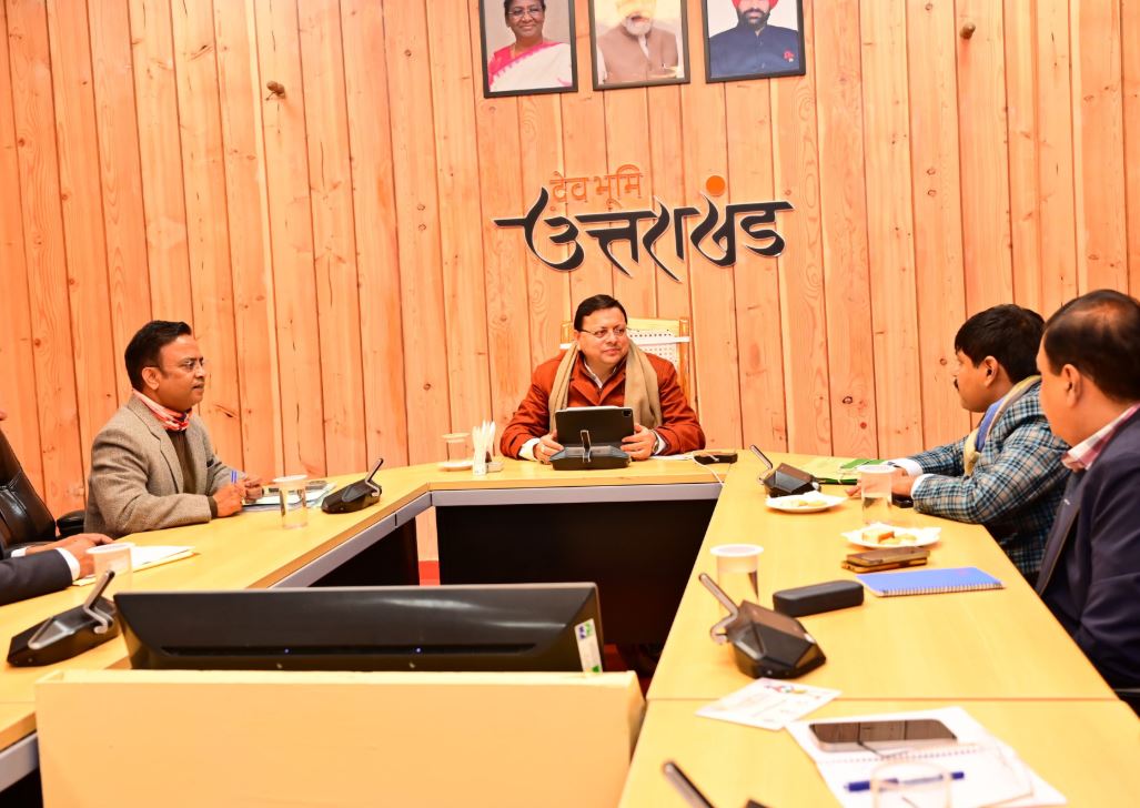 नववर्ष पर पर्यटकों की सुविधा के लिए CM धामी की सख्त तैयारी, दिए विशेष निर्देश