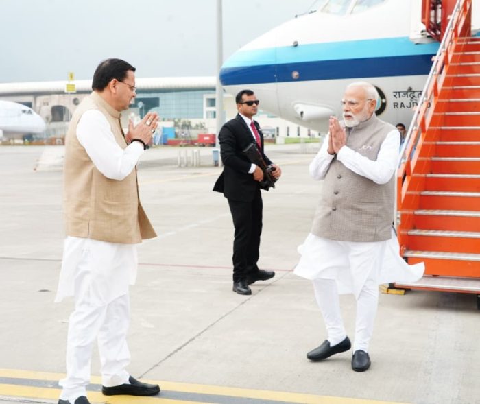 PM Modi Uttarakhand Visit : पीएम मोदी ने उत्तराखंड बाढ़ प्रभावितों के लिए करोड़ों रुपये की सहायता का किया ऐलान