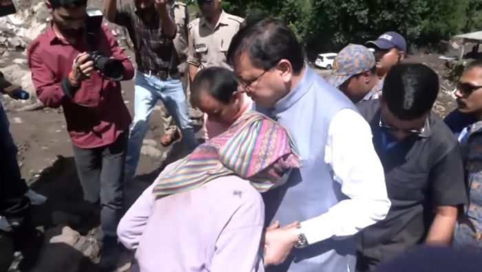Uttarakhand : सीएम धामी ने आपदा प्रभावित नन्दानगर के कुंतरी गांव का किया दौरा