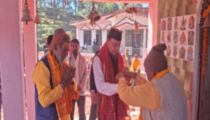 Uttarakhand : सीएम धामी का गांव आगमन, ग्रामीणों में खुशी की लहर