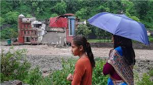 उत्तराखंड में मौसम का अलर्ट, तेज हवाएं और बारिश के बीच केदारनाथ यात्रा पर विशेष निगरानी