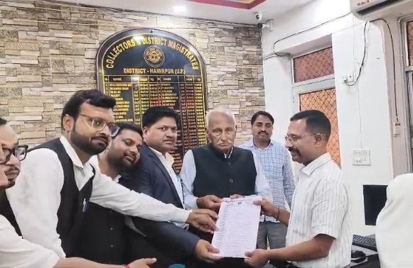 हमीरपुर में अधिवक्ताओं की हड़ताल, प्रोटेक्शन एक्ट लागू करने समेत कई मांगें उठाईं